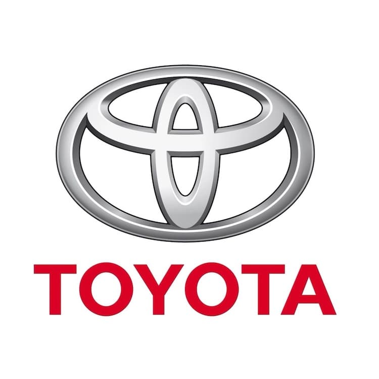 TOYOTAのロゴ：顧客と心を重ねるデザイン