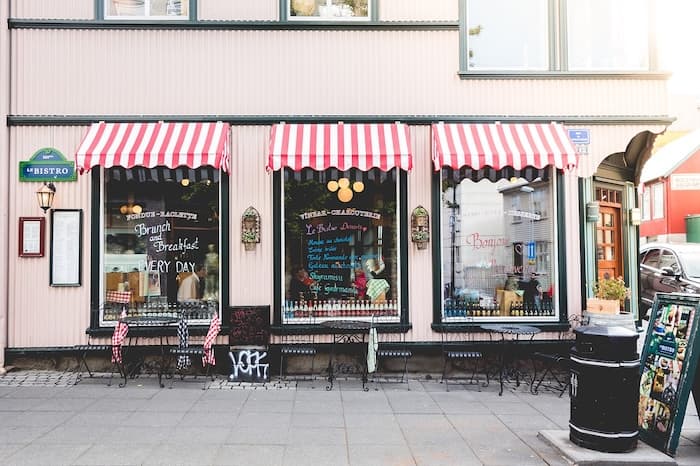 企業や店舗のロゴをデザインする方法